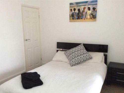 Pier Road Holiday Home