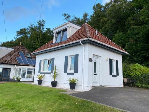 The Wee Cottage By The Ferry