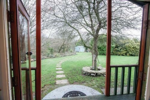Merlins Cabin - 2 Bedroom Cabin - Blaen Cedi Farm - Penclawdd