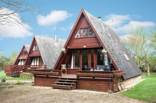Grafham Water Lodge