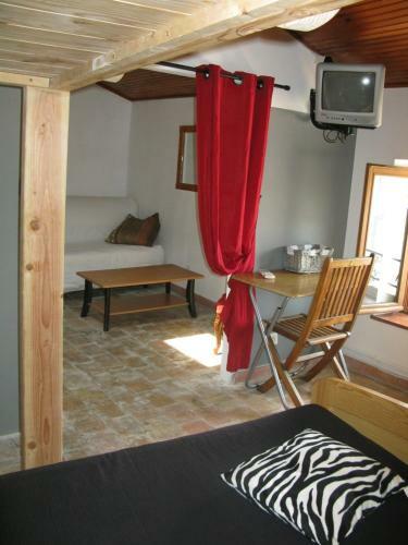 Hostal Les Chambres De Solli�s