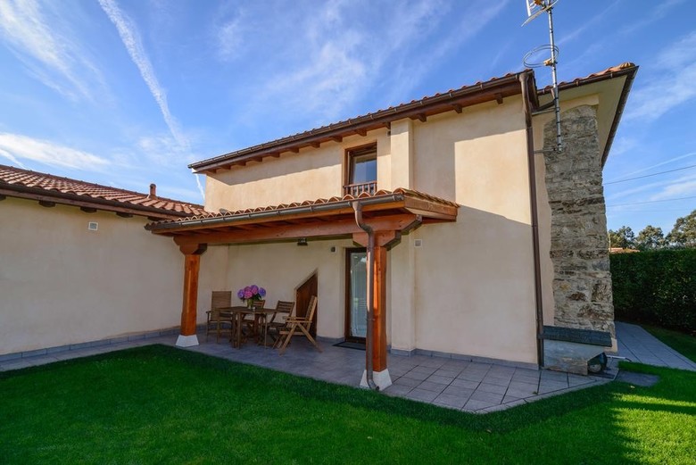 Casona De Llanorrozo Apartamentos Rurales