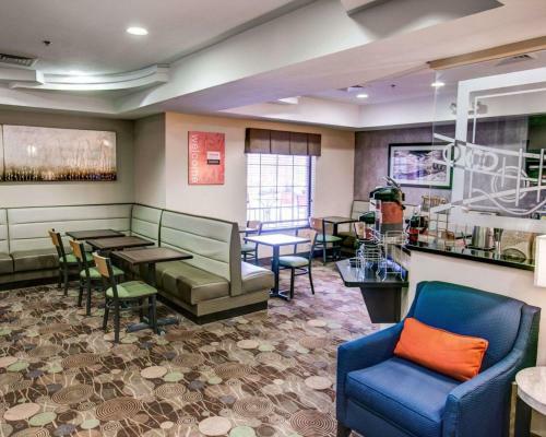 Hotel Comfort Suites Coraopolis