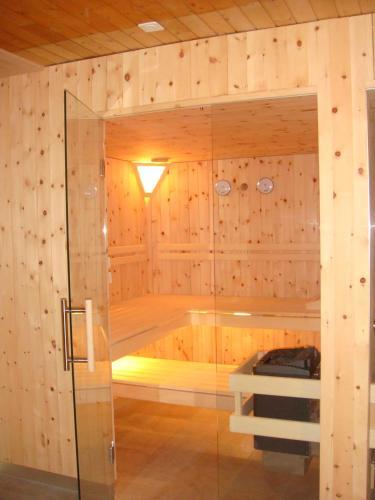 Hotel P�stli