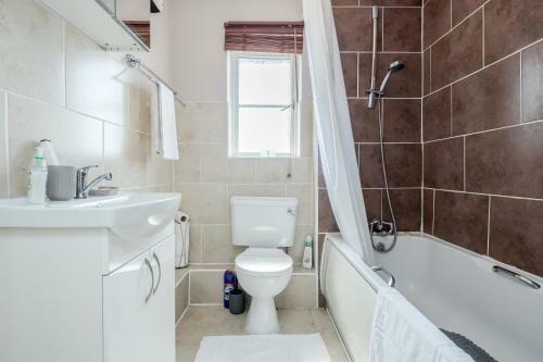 Conen Chafford One Apartment