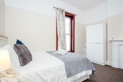 Apartamento Spacious 5 Bedroom House In Gravesend