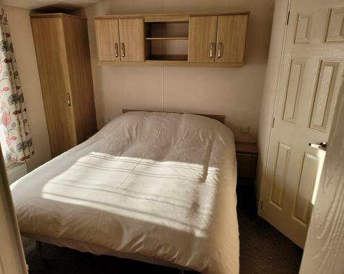 Lovely Static Caravan At Billing Aquadrome