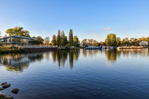 Lakeside Holiday Rentals - Delta