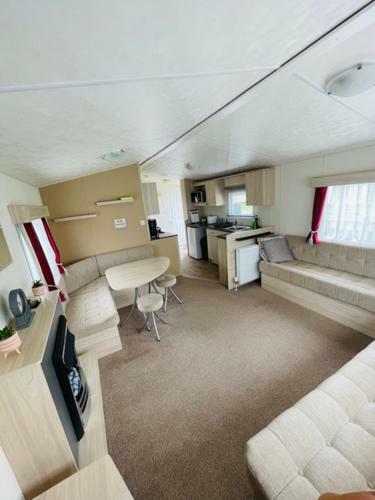 Lakeside Holiday Rentals - Delta