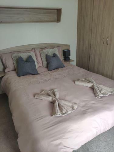 Lovely Static 6 Bed Caravan At Billing Aquadrome