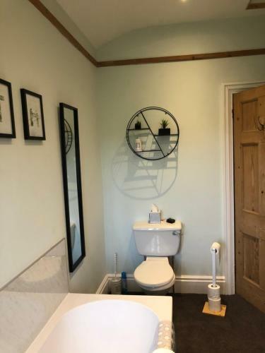 The Hollow Bed And Breakfast