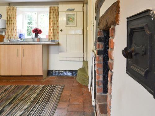 Cherry Tree Cottage - Uk30237
