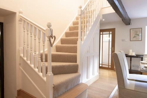 Roundhill Estate