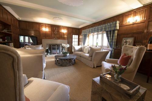 Roundhill Estate