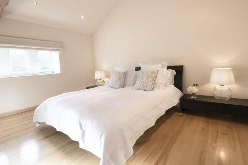 Roundhill Estate