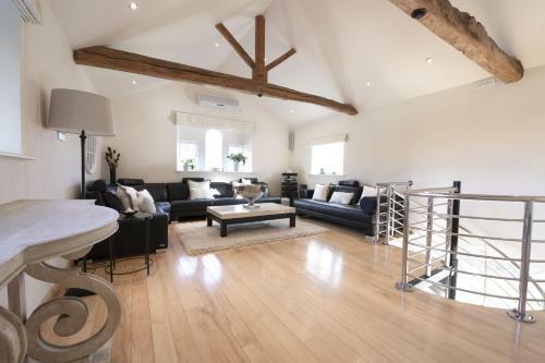 Roundhill Estate