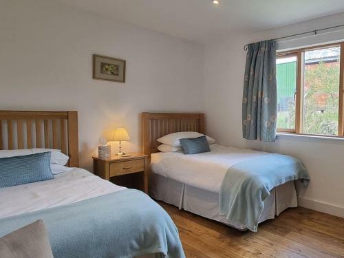 Paddock Lodge