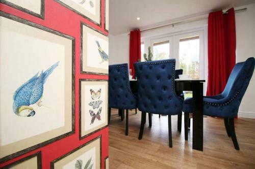 Apartamento Perfect For Large Families Or Large Work Groups In Pontypool