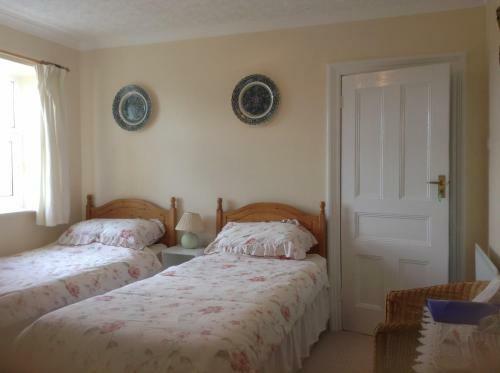 Drakewalls Bed And Breakfast