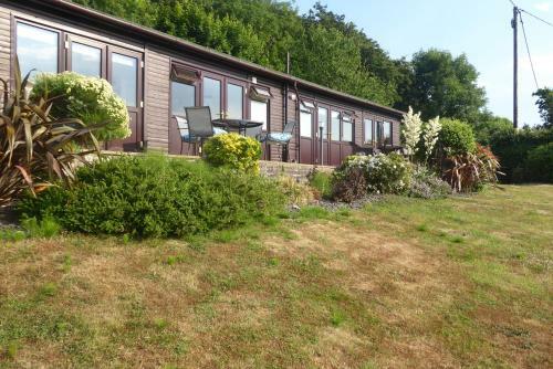 Pebble Lodges