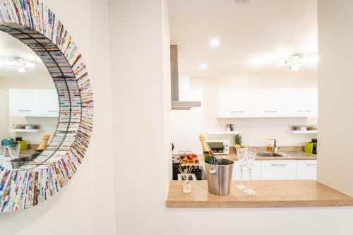 South Quay Apartment