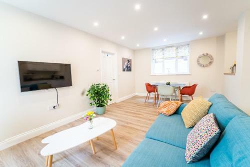 South Quay Apartment
