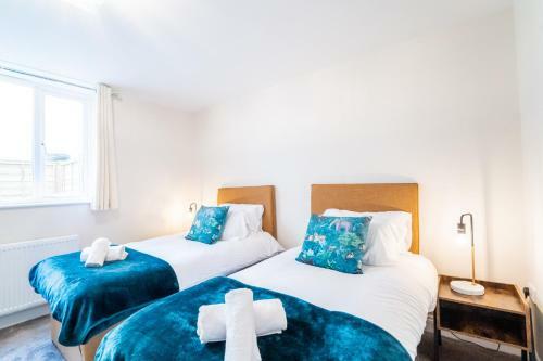 South Quay Apartment