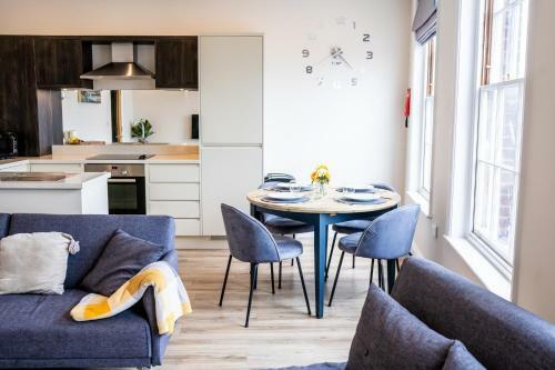 Apartamento South Quay Penthouse - 2 Bed