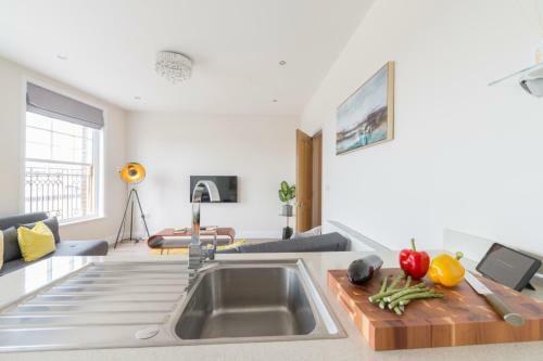 Apartamento South Quay Penthouse - 2 Bed