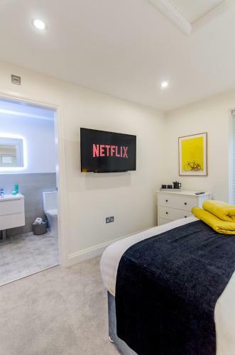 6 Bedroom Spacious Holiday Home