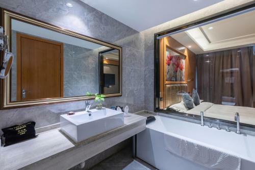 Wanyi International Hotel