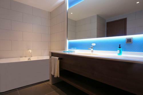 Holiday Inn Express Harbin Exhibition Center, An Ihg Hotel