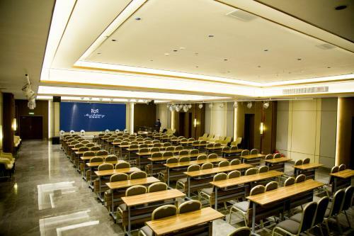 Holiday Inn Express Harbin Exhibition Center, An Ihg Hotel