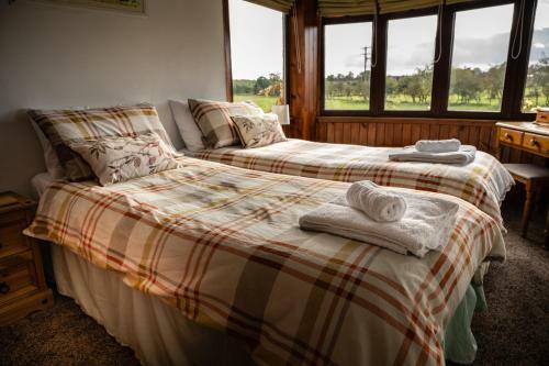 Holly Cottage. Romantic Getaway. Tourist Base.