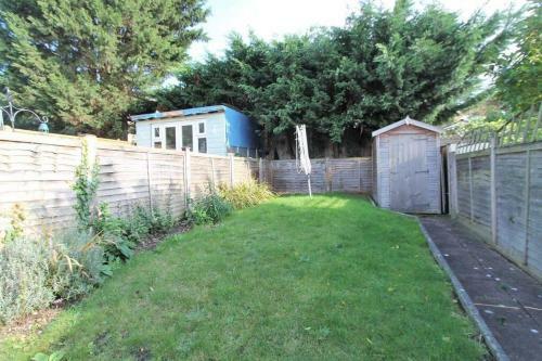 Newly Refurbished Entire House In Hatfield