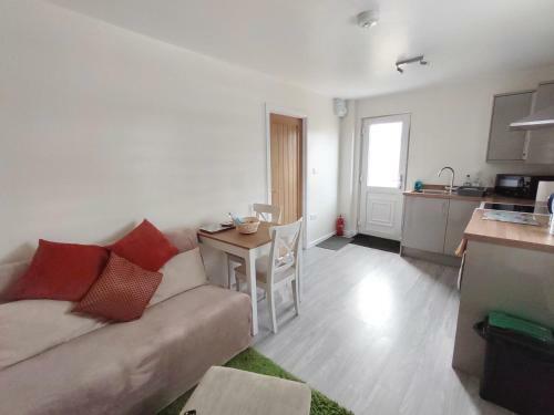 Apartamento Le Petit Chateau, A Snug 1-bed 1-bath By The Coast