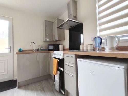 Apartamento Le Petit Chateau, A Snug 1-bed 1-bath By The Coast