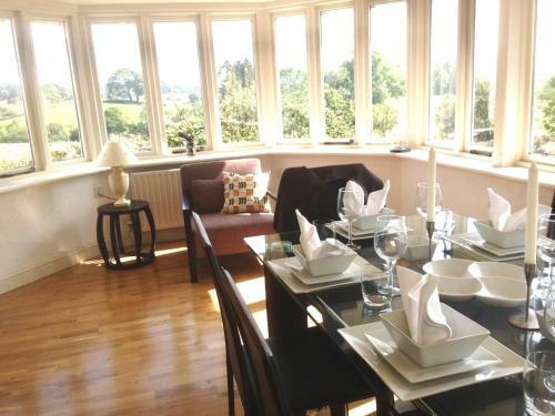 Treeside Woodhouse Free Breakfast Options