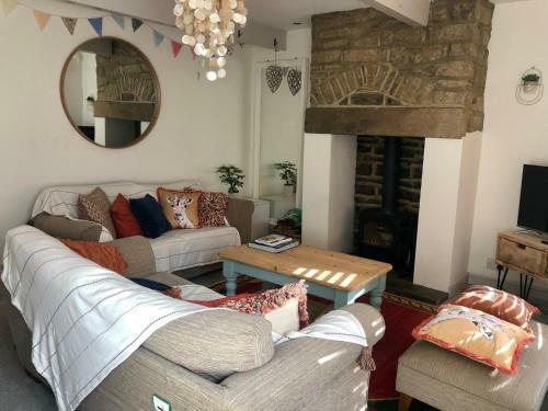 Wuthering Cottage - Central, Stylish, Cosy, Comfy