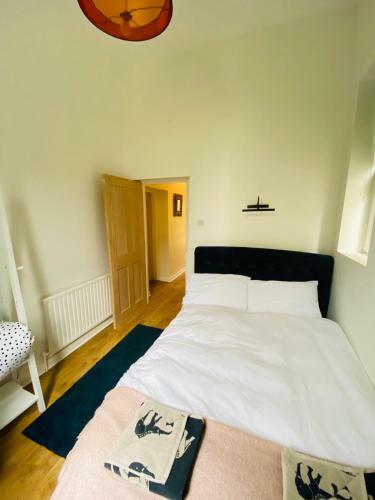 Lovingly Restored Victorian Apartment In Hastings