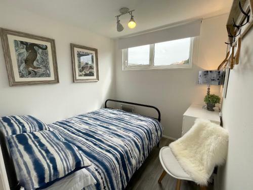 Sea Breeze Holiday Chalet, Close To Sandy Beach.