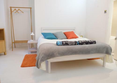 Contemporary Two Bedroom Two Bathroom Apartment