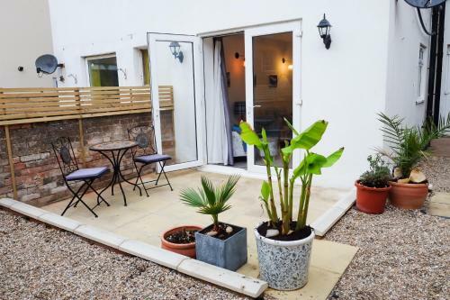 Contemporary Two Bedroom Two Bathroom Apartment