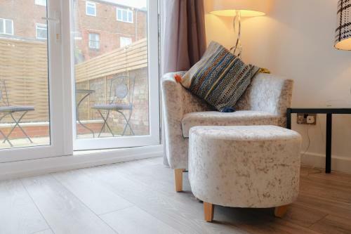 Contemporary Two Bedroom Two Bathroom Apartment
