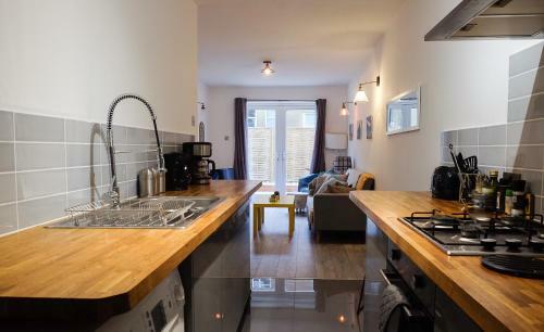 Contemporary Two Bedroom Two Bathroom Apartment