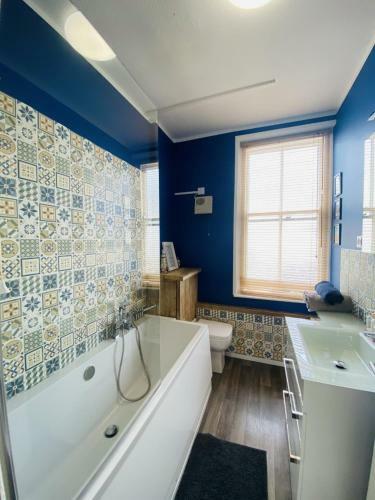 Sea Breeze Studio Apartment In Old Town