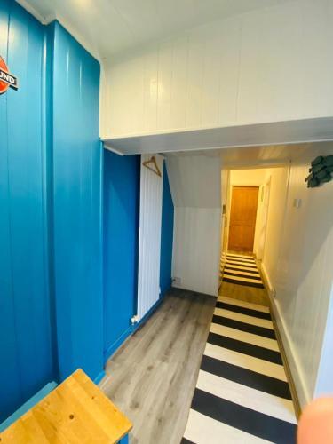 4 Bedroom House By The Sea
