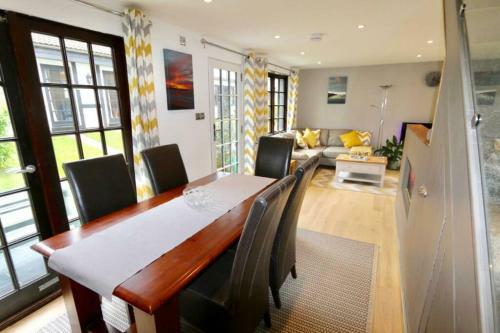 20 Tudor Court " Four Star AA Accommodation"