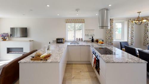 Villa Oak Cottage, Close To Beaches