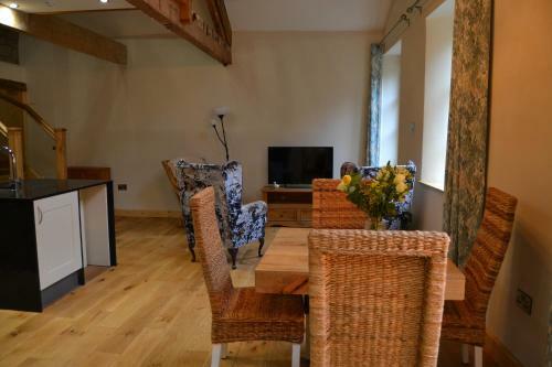 Canal View Apartment